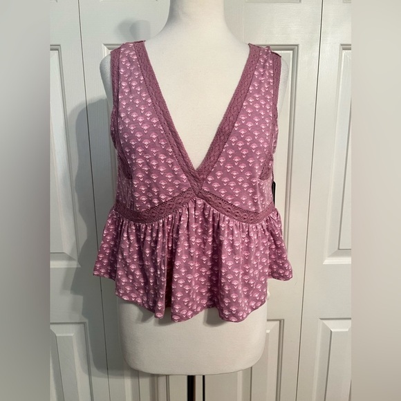 NWT Lucky Brand Women's Geo Lace Trim V-Neck Ruffle Hem Cotton Top Size XS - Picture 4 of 10